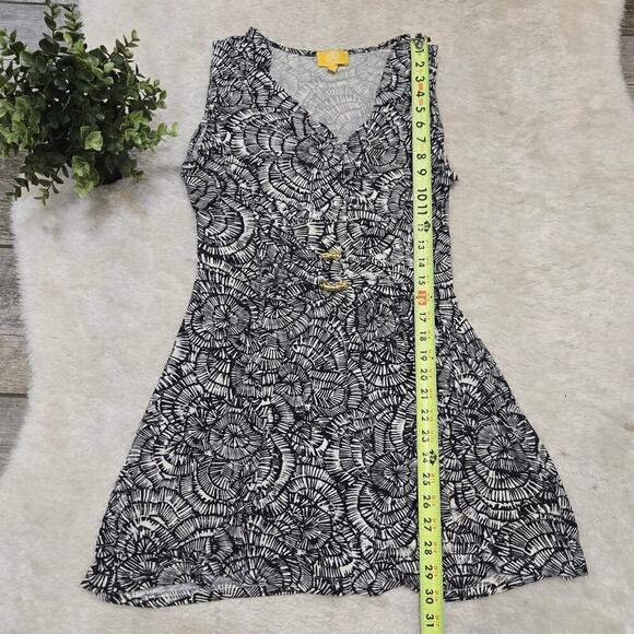Liz Lange Black and White Geometric Swirl Mini-Dress, Size Medium - Picture 4 of 8
